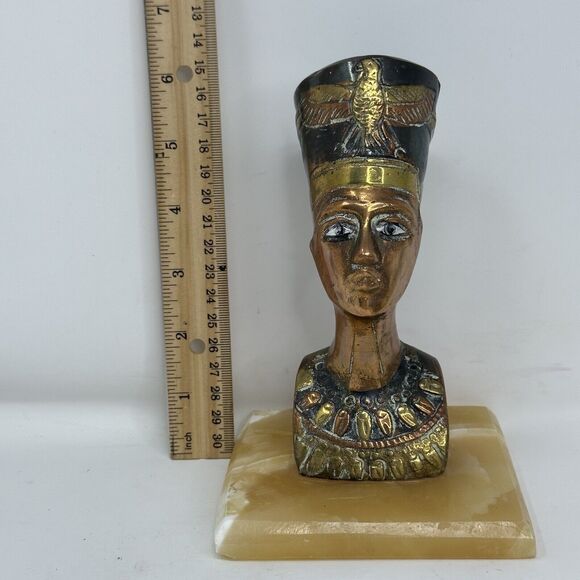 Vintage Metal/Copper Egyptian Nefertiti Bust with marble base 6” T x 4.6" x 3.7 - Picture 2 of 6